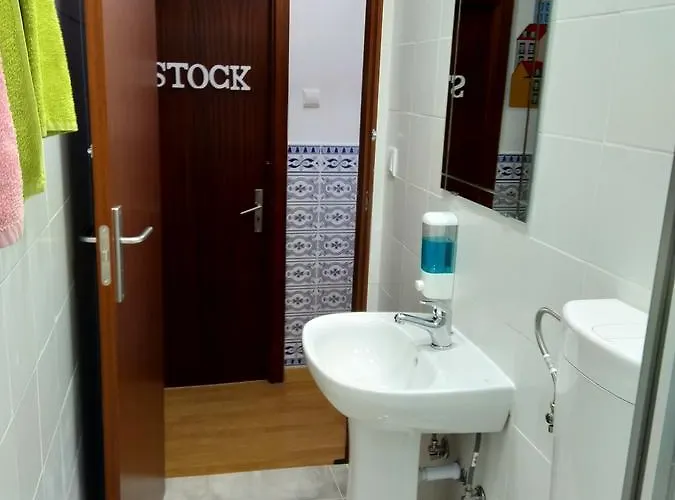 里斯本哈普旅舍 *